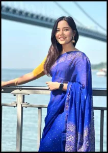 Samira Khan Mahi in blue sari